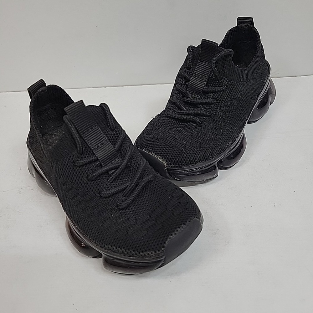 Lucky Step Toddler Sz 18-24 mo Sock Style Sneakers Lace-Up Non Slip Super Cute‎